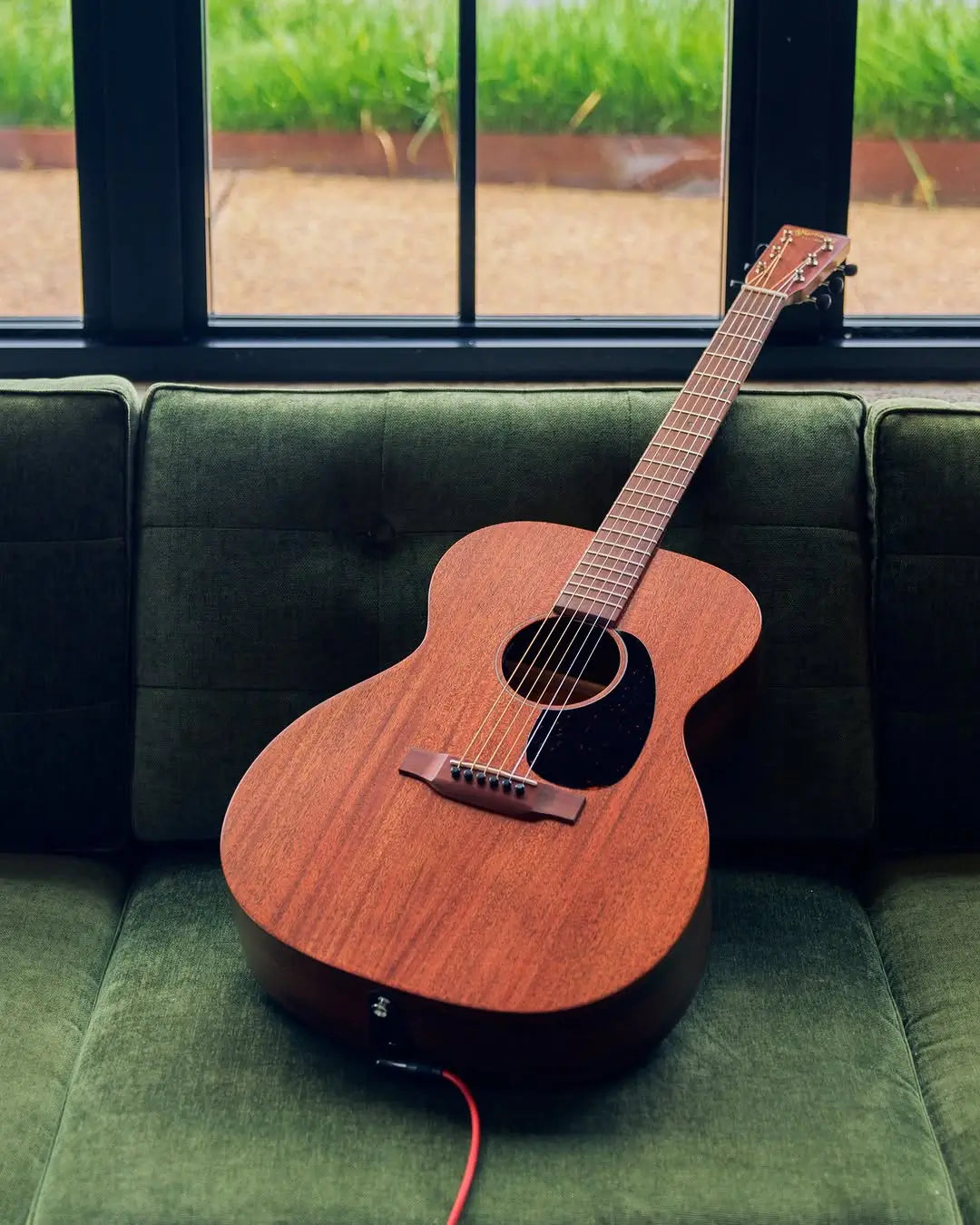 As_the_newest_member_of_the_15_Series_the_Martin_000-15E_is_an_acoustic-electric_guitar_that_feels_like_it_s_been_a_part_of_your_musical_journey_for_decades_right_from_the_first_strum.webp