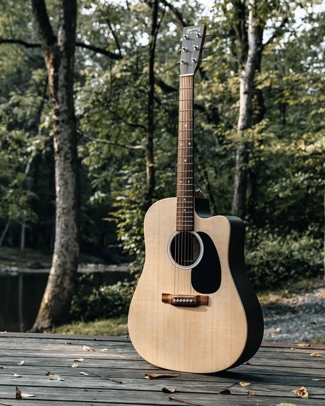 The_DC-X2E_is_a_perfect_gigging_companion._Easy_access_thanks_to_the_cutaway_huge_dreadnought_sound_and_onboard_electronics_for_when_things_need_to_get_a_little_louder.webp